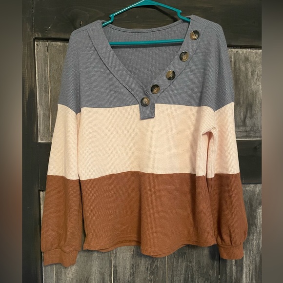 Sweaters - Sweater